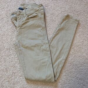 American Eagle High Rise Jegging Khakis